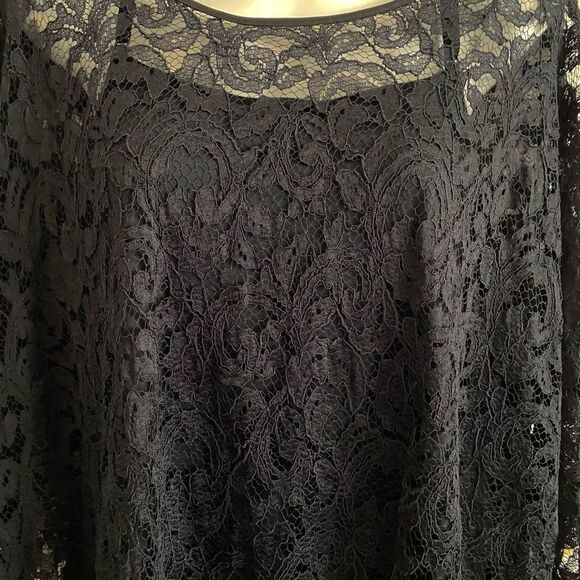 NWT Alberto Makali Black Lace Oversized Top w/ Camisole | Size Medium - Picture 1 of 8